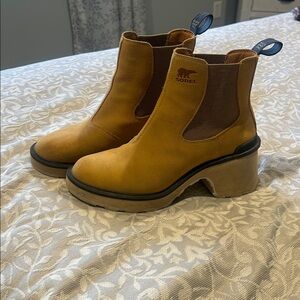 Sorel chelsea hi line ankle boot